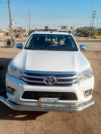 هايلوكس لبيع 2017 كير عادي بانزين  بيه ضربه 07867721113