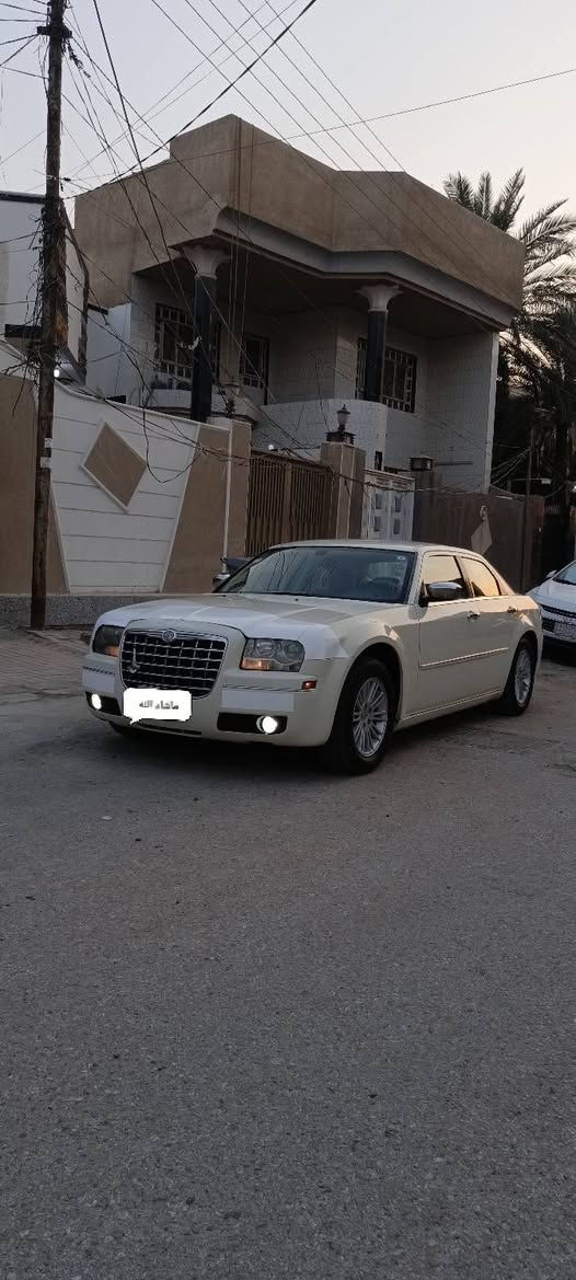 السلام عليكم كرايسلر اوباما 2008 كندي حليبي اللون رقم بغداد الدولي بااسمي تحويل شرط سيارة فول مواصفات كفاله عدا جاملغ نفسه مرشوش سيارة على وضع شركه شرط تشوفه بعينك كامله من اي نقص وسياره مال جناي  السعر 133 وبيه مجال مكاني كربلاء الاتصال ***********
