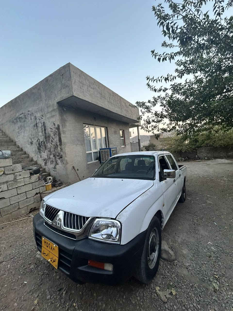 سەرەتا بەناوی خوای گەورە و میهرەبان پیکاب مستەربۆشی 2005 بەخ ڕەقەم هەولێر تەحویل و غرامە بەشەرت گێڕ و مەکینە بەشەرتی فیتەر سبوخ عامە لەسەر ساغی توند و   تۆڵی بەشەرت چرکەی تێدا نیە پێش و پشتی کەپسە سەنەوی ساڵێکە بەسەرچووە گۆڕینەوەش دەکەم بەمۆنیکا بۆ زانینی نرخ تەلەفۆن کەن ژ.م*********** 
شوێن ڕانیە-سەروچاوە
