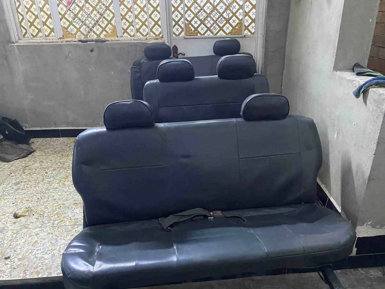السلام عليكم تخم كشنات البيع قماش بعدهن بجلدهن البلادي ما فاتحن مال 11 ب 700وبيهن مجال الشراي يتصل *********** مكان بغداد
