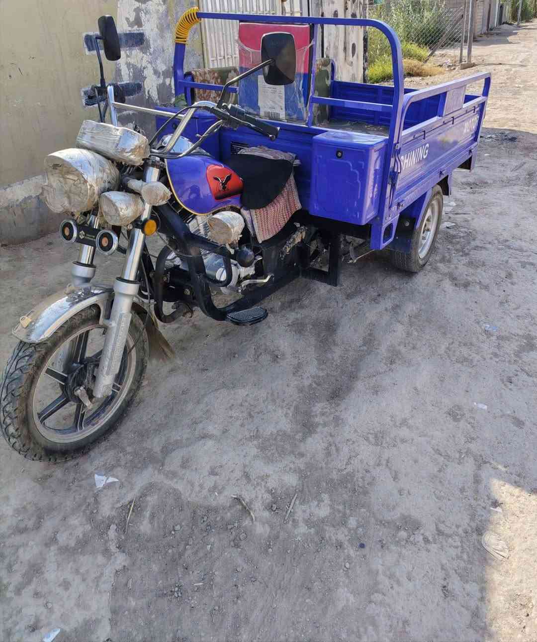 السلام عليكم ستوته صكر موديل 2025 كفاله من كلشي اصوليه مليونين او سبعميه 2000700 بيهه مجال قليل ***********
