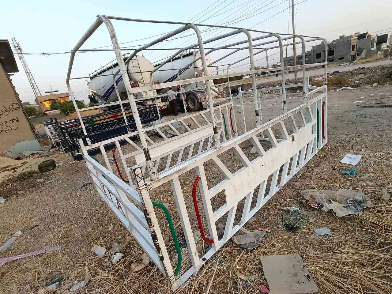 جەمجەو کەبرو جادری کیای ٢٧٠٠ لە بۆ سێ هەزاریش دەبێ جەمجەکە شکانو خایسیی نیە جادرەکە بی دراو کونە کامل جاهیزە *********** شوێن هەولیر
