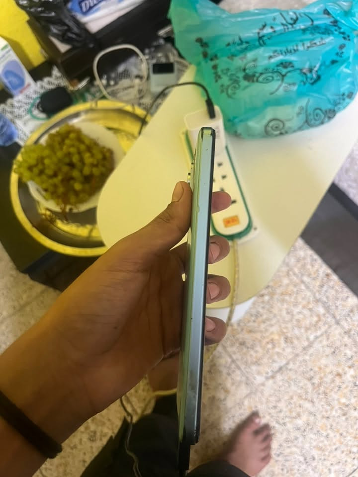سلام عليكم جهاز بوكو للبيع او مراسه بآيفون الموبايل كلشي مابي مواصفات فول البارحه شرط بدلت الشاشه 90 فريم شرط حقيقي السعر 160 وبي مجال تواصل *********** واتساب بي

