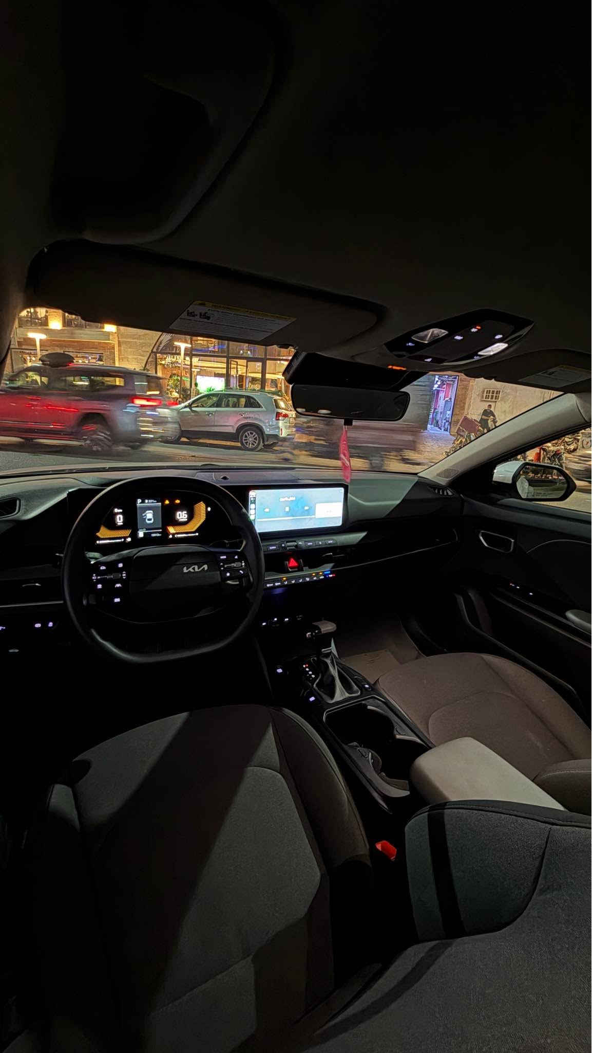 🚘🔥 Kia K4 2025 LXS  

موديل 2025، محرك 2.0L 4 سلندر دوش 
، كير أوتوماتيك، دفع أمامي FWD.

المواصفات:
• شاشة وسطية
• Apple CarPlay / Android Auto
• كاميرا خلفية
• تحكم بالمقود
• مثبت سرعة
• حساسات/أنظمة أمان
• أنظمة ESC وABS
• تشغيل بصمة
• تكييف
• ويل حجم 16
• داخلية مريحة ونظيفة
• مواصفات LXS
 • محرك دوش

📍 كربلاء - حي الحسين
💰 السعر: 14,000$
📞 *********** كربلاء, العراق
