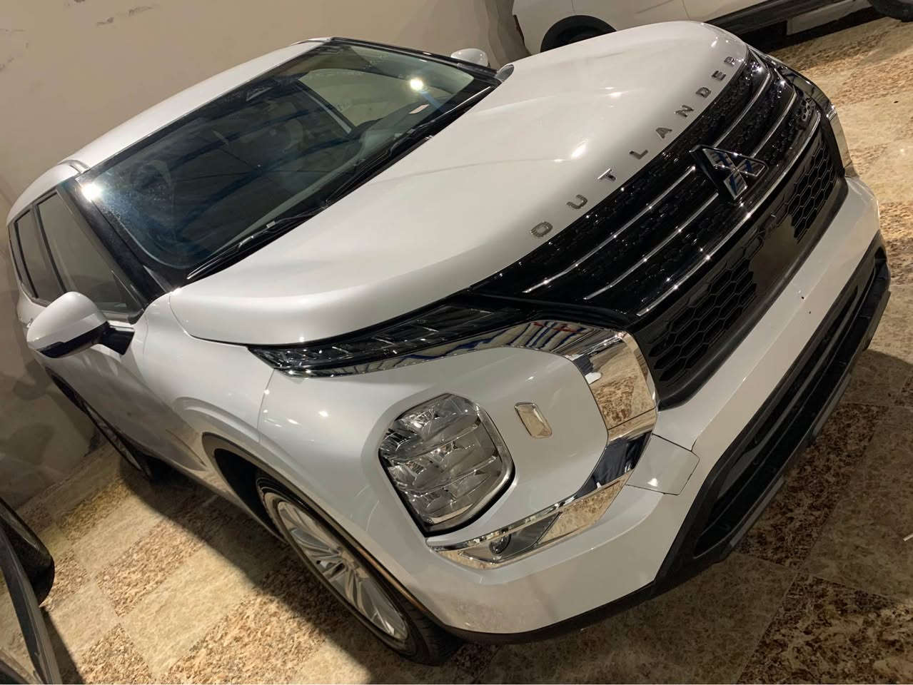 مستەربووشی ئاوتلەندەر ٢٠٢٤ کلین
بئ بۆیاغ  ژمارە کاتی تازە داخڵ بووە  مواسەفات دەبڵ ئەکسل رادار و بەسمە دژە لیدان سئ ریز کوشن زۆر مواسەفات تر

JA4J4UA88RZ079490

ژت/***********
نرخی ٢٤٥ رانية, السليمانية
