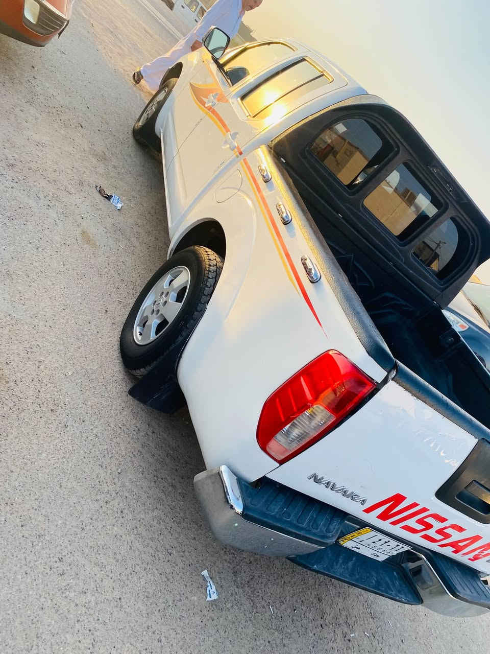 السلام عليكم نيفاره ٢٠٠٨مكفوله كفاله عامه رقم بغداد تحويل مباشر اوتماتيك سياره نضيفه احلى من صوره مكينه كير حداديه صدر تخم تاير كفاله مكان واسط لكوت مركز لمدينه 
اتصال 📞      سعر ٨٥وبيه مجال بسيط 
***********
***********
قير متواجد فيس أو واتساب الشراي يتصل وبيه خير ويدلل
