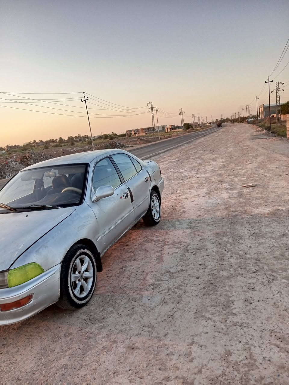 يالله سياره كورله موديل 1995  كير ومحرك وحدادبه خير من الله تخم تاير جديد مصبوغه عام سياره اي ضرر مابيها. السعر 42 مكان السياره الضلوعيه ***********
