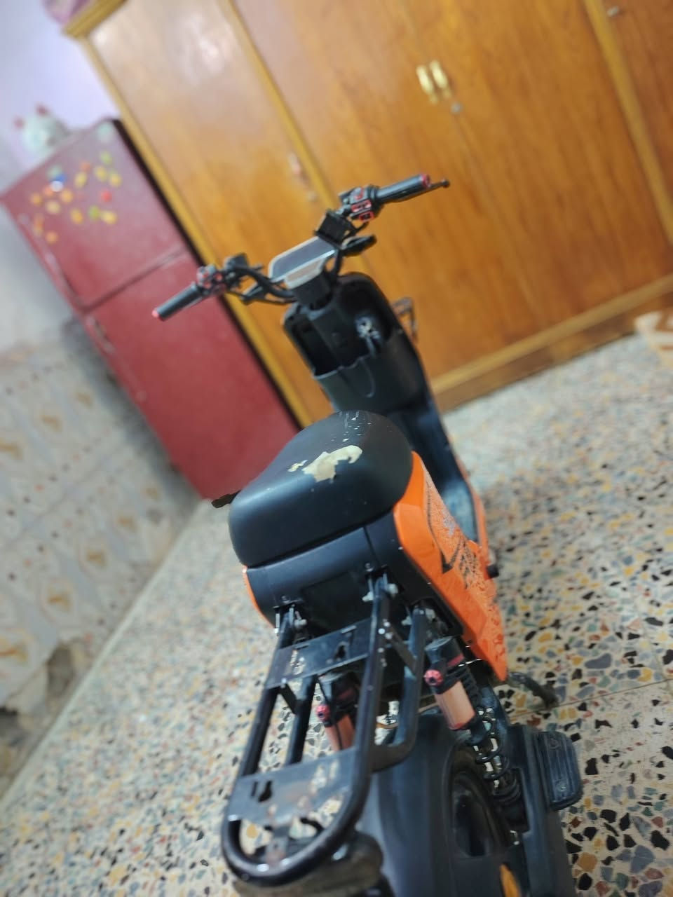 سلام عليكم عندي دراجه شحن لبيع نوع ار تسعه جديده بطرياته جدددددددد دراجه كامله مكمله حلوه بيه نضام R
4سرعلايت عالي ناصي هورن تايرات جدد شاره يمنه يسره دبل شاره بكاني بغداد بل مدينه لسعر 325وبيه مجال لطيبين رقمي ***********
