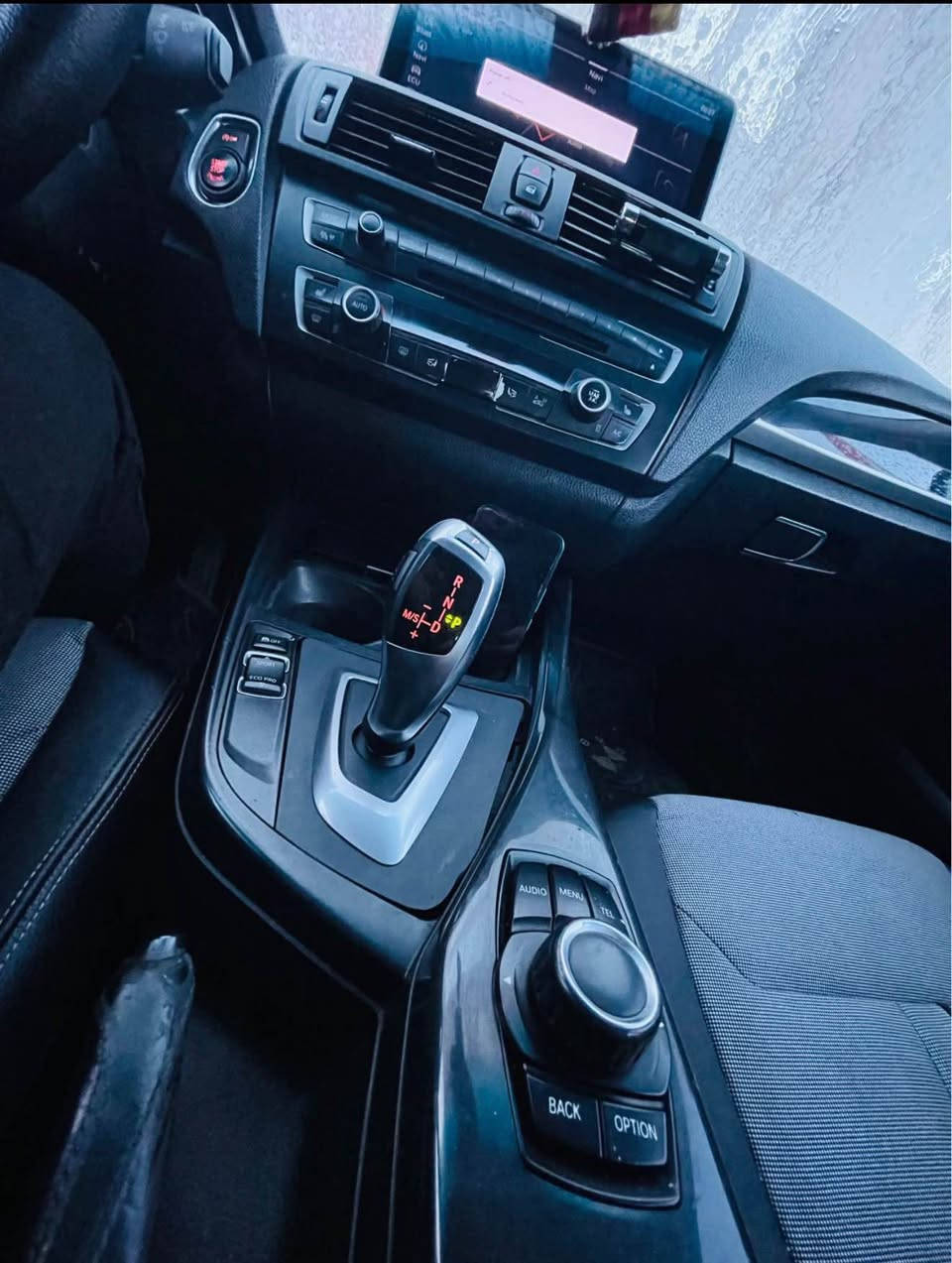 Bmw 
F20
i 118
موديل 2014 
واكيد المواصفات ما راح اذكرها لان هواي مواصفات 
كوبون بنزين موجود 
مكينة 1600 توربو 
مكينة بيهة بخار ( توربو )
ضرر قطعة واحدة صبغ جامرلغ سكن امامي 
وبيها ملاحظات تعديلات بسيطة ورصعات 
بدون ايرباكات 
ترايها للبصرة 
المكان كركوك ( حي الواسطي )
السعر ١٠٠
وبيهة مجال بسيط 
للتواصل خاص او اتصل على الرقم 
*********** 
واتس اب متوفر ايضا كركوك, العراق
