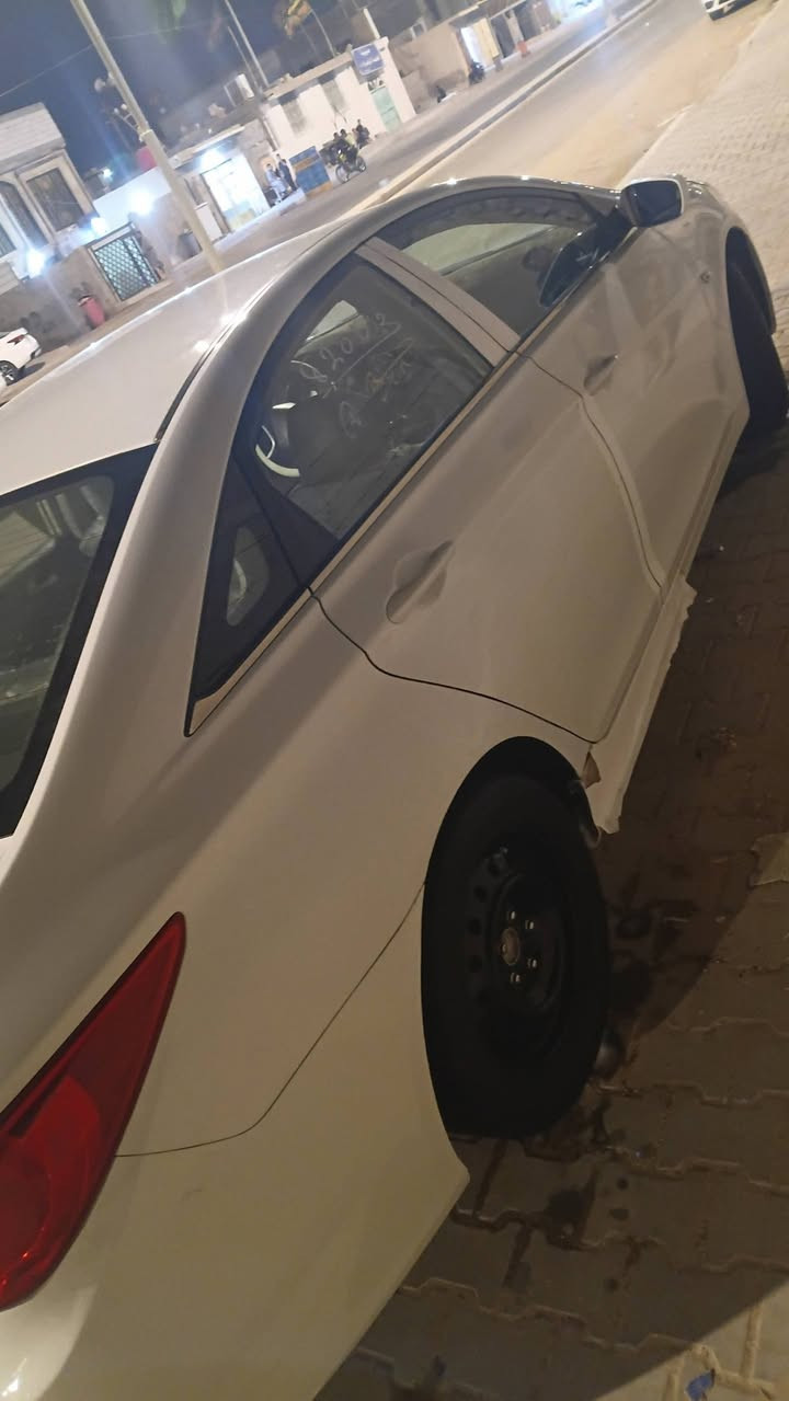 سوناته وارد كوري مديل 11كفاله من ظربه بيه كم قطعه صبغ مكينه 2000لاتنقيص ولاتبخير تبريد جديد مابيه نقص سعر 95وبيه مجال ***********
