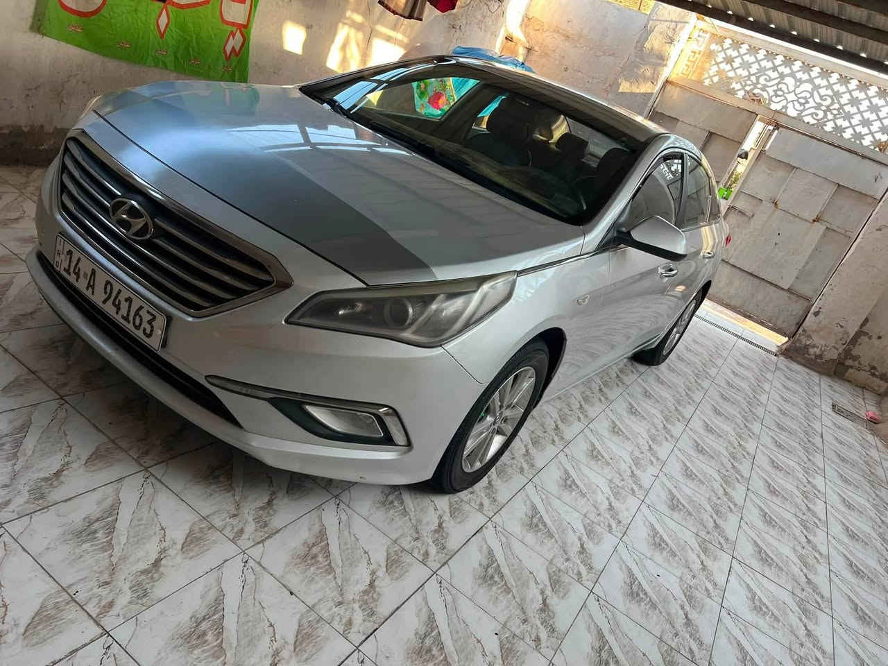 ‏سلام عليكم سوناتا موديل 16 وارد كوري مكينة 2000 تبريد بيها قطعتين صبغ فقط بدون ضربة/***********/ سياره جاهزه منضوبه غاز جديده تبريد  ثلج ❄ سياره مال بيت جاهزه من كلشي حداديه تخم تاير داخل جلد مكان البصره قضا القرنه .... السعر 115 بيهاا مجال كلش قليل حك الجيه
