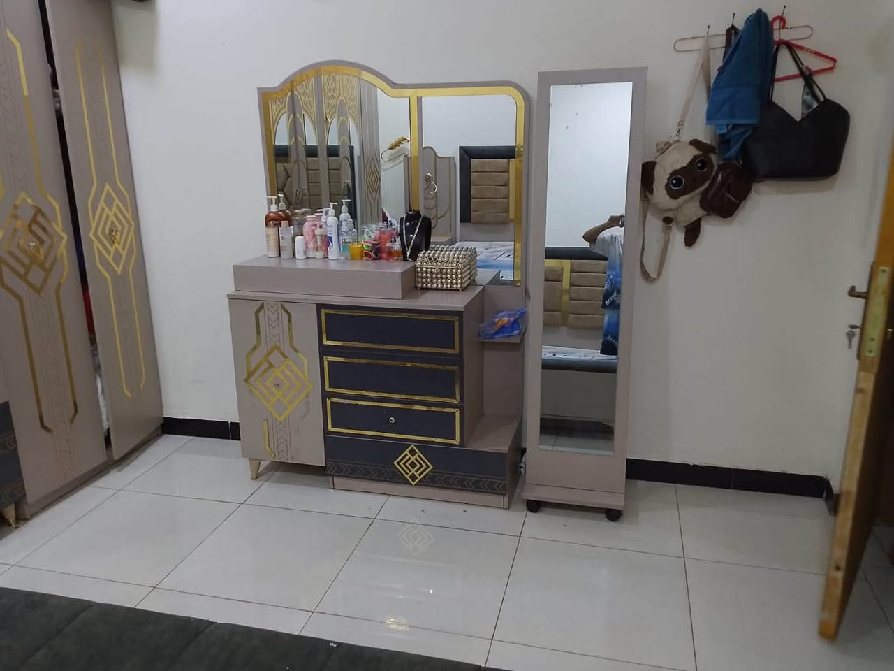 سلام عليكم غرفه نضيفه تركيه السعر500 الستفسار ***********
