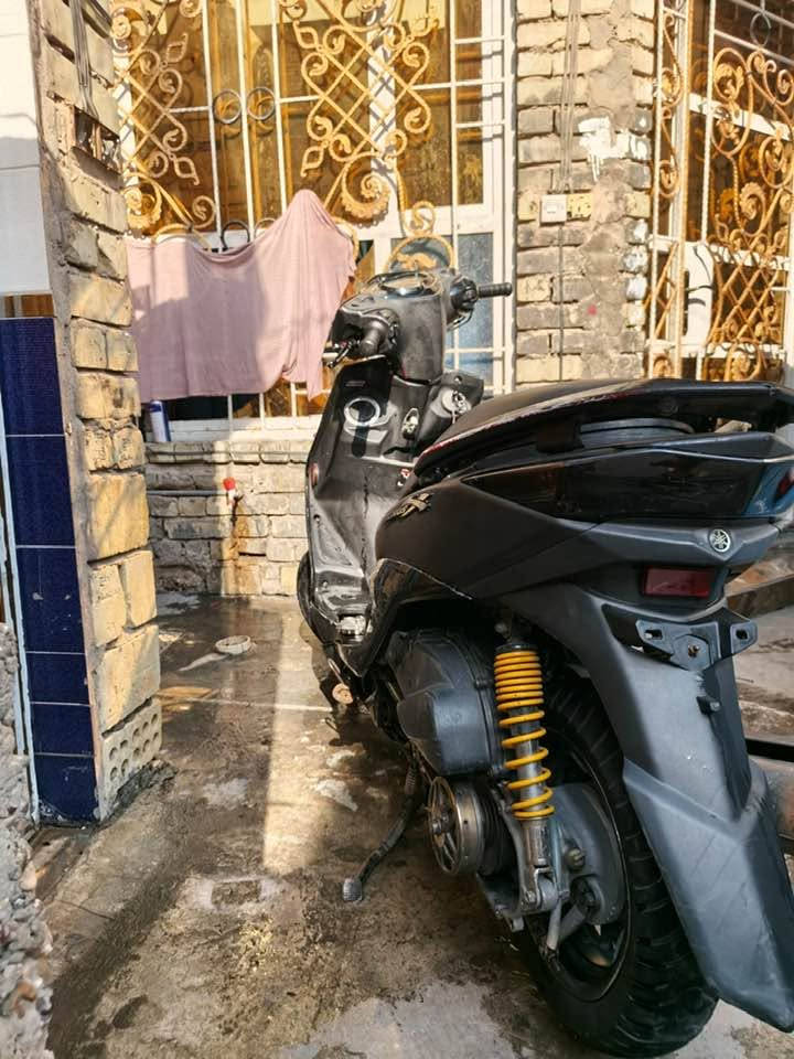 السلام عليكم سكنس لد كوري مكينه 59 و بيه گلجات و صدر وجويتر رياظي السعر 900 وبيه مجال مكان بغداد شعب الرقم ***********

