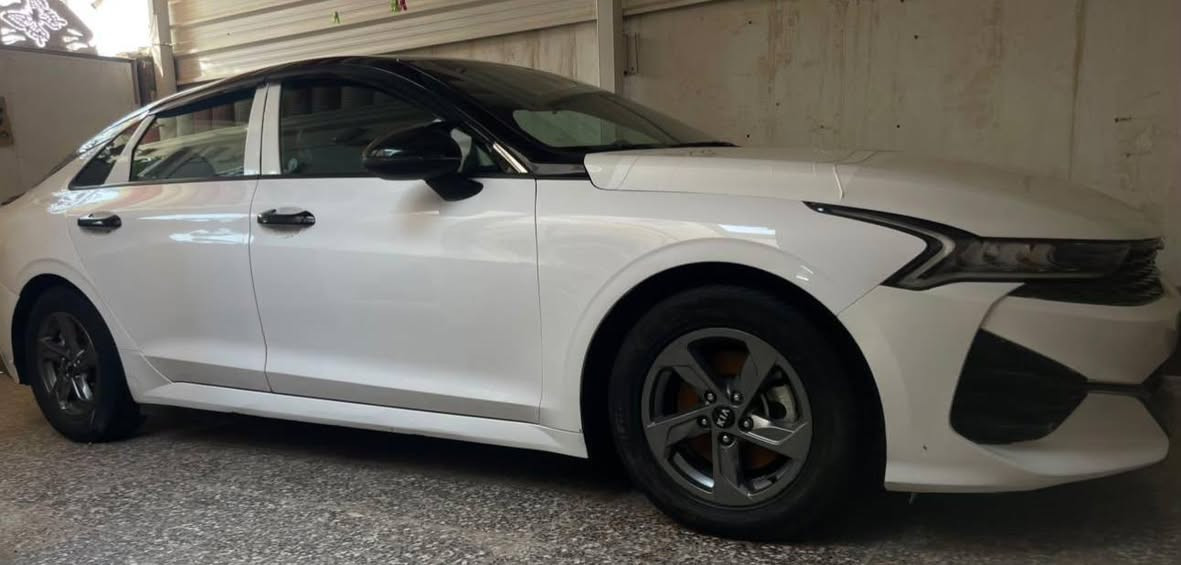 ‏السلام عليكم للبيع K5  محرك 1600  السعر 136وارد امريكي كيرك و محرك ع شرط السياره جاهزه و بدون نقص رقم بابل حره بسمي  بيه 3 قطع  بدون دواخل  مكاني نجف  رقمي ‪***********‬ النجف, العراق
