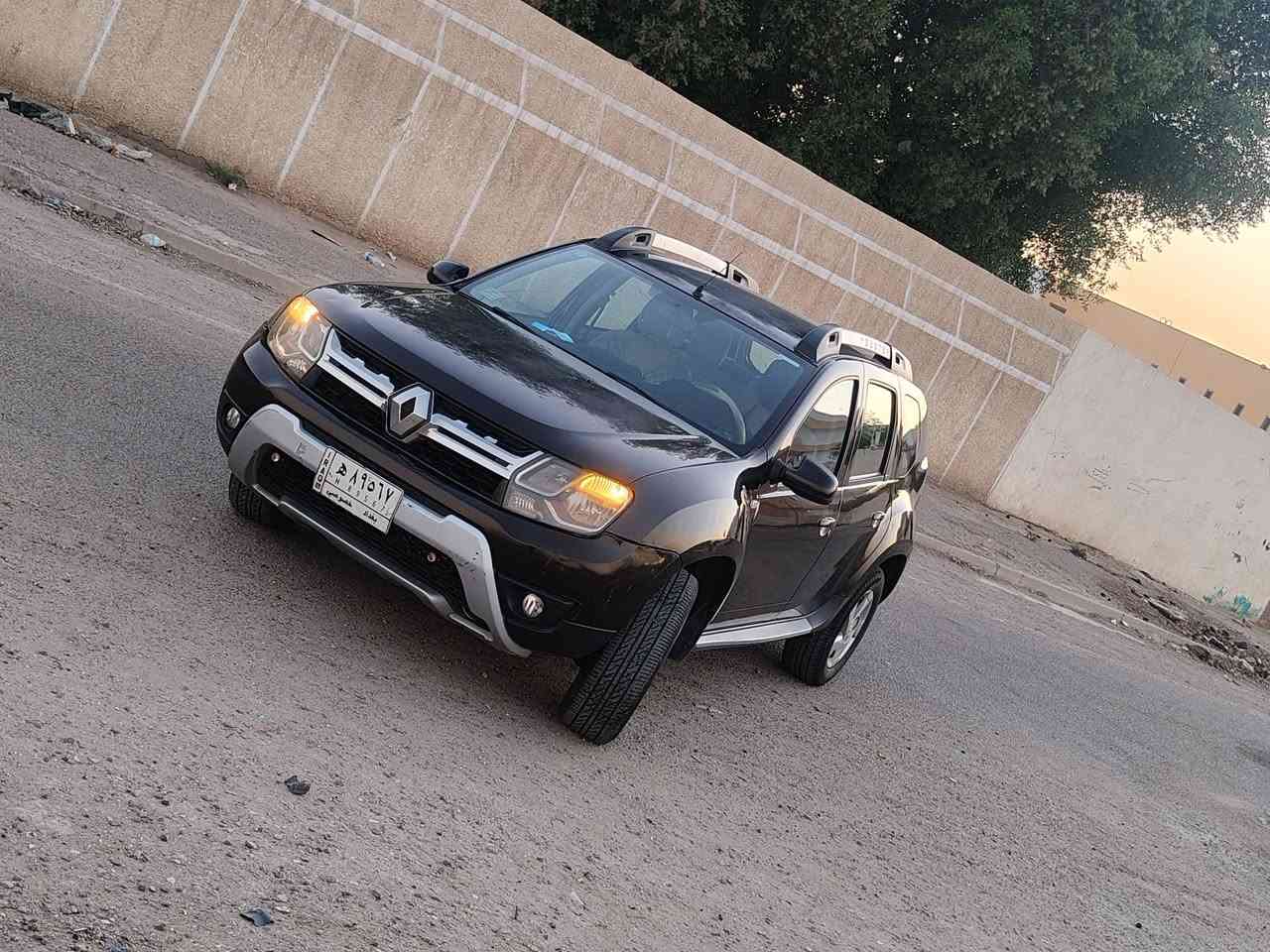 السلام  عليكم
رينو   داستر   موديل  ١٨   رقم  بغداد 
ماشيه  بحدود  ال ٨٥  
بيها   ضرر       باب خلفي  + شويه  مال  جاملغ   
وجاملغ  الامامي  كلهن   عكس   سايق  
ومبينات  بل   صور   
وعليها   منظومه  غاز        
تبريد  بحاله  جيده
كير  محرك   بحاله  جيده 
صدرها    جديد    كله    على ادينه  
سياره  بيها  كم ملاحظه   صغيره 
للاسفسار     
***********
مكان بغداد حي الاعلام
