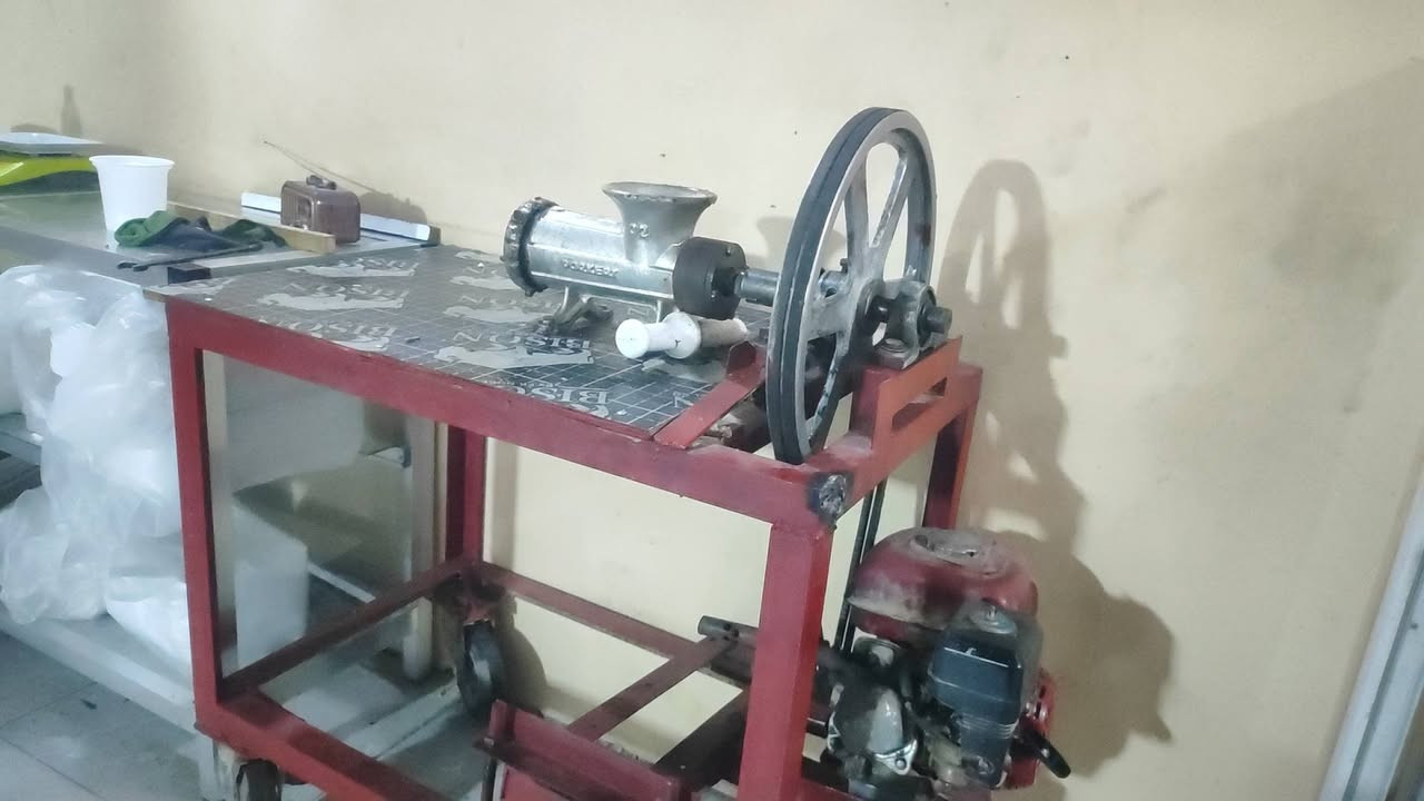 براد نضيف للبيع
مكينة ثرم للبيع 
للأستفسار ***********
