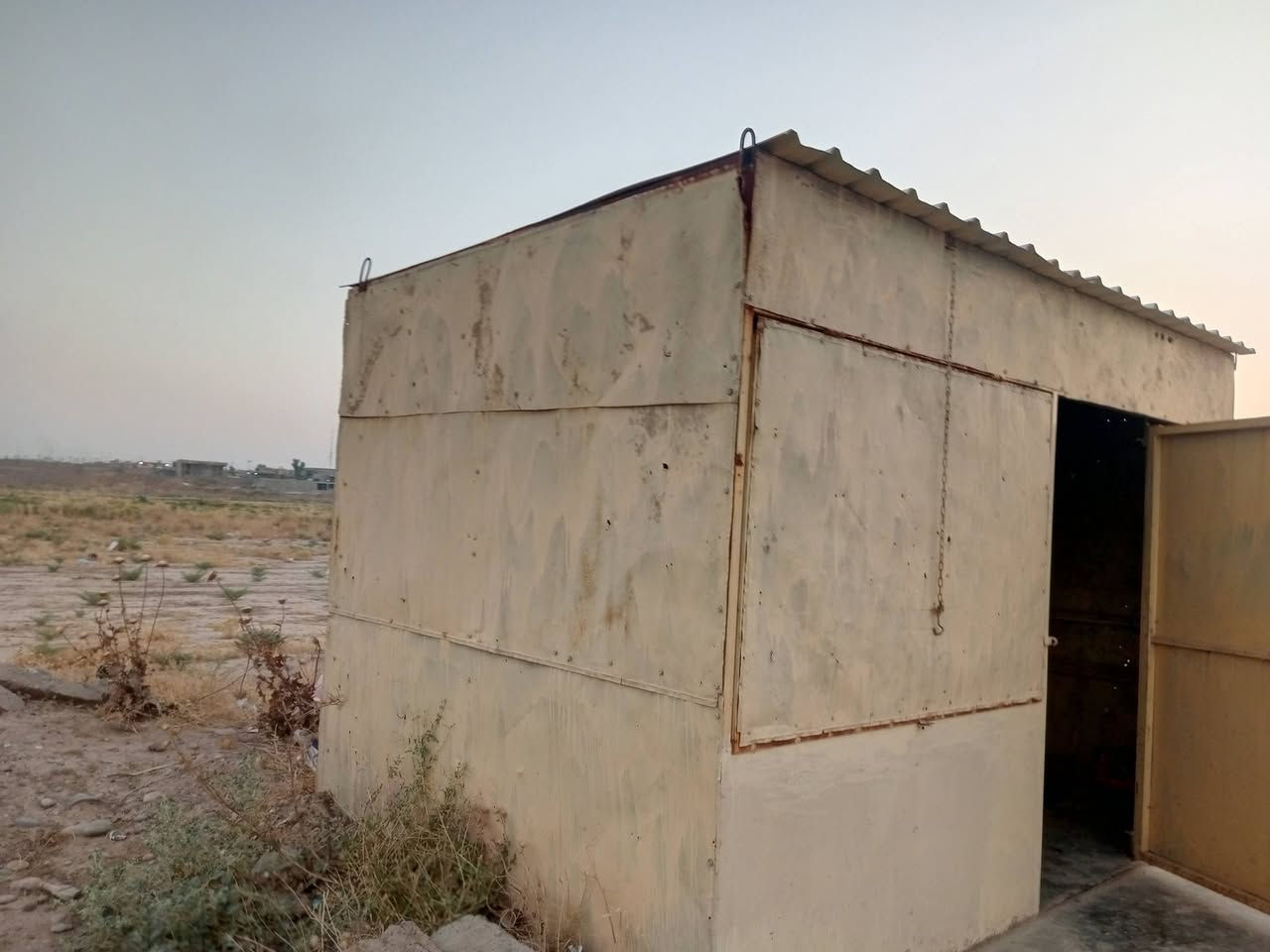 كشك حديد بليت لل بيع بي 350الف
بل جدعه

***********
واتساب
