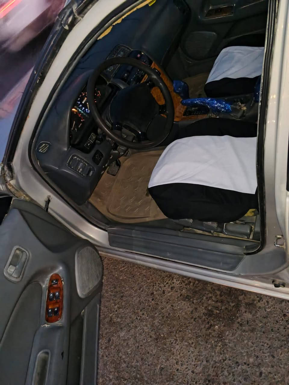 مكفول بالنشر
‏سلام عليكم 
‏عندي سياره سامسونج. . .  موديل 2001  السياره مكفوله من كلشي. . .  المحرك والكير كامري . . . 
‏صاحبه يحول بنفس اليوم  الرقم السياره الماني 
‏
‏المكان صلاح الدين. .  سامراء  . . . 
‏
‏السعر. 40 
‏
‏رقم الهاتف.  ‪***********‬
‏
‏
