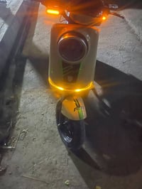 R11 للبيع جديده استخدام شهر ماشيه ١٨٠٠ كيلو بطاريه ويلي ٣٢ عدد ٥ كبار ...