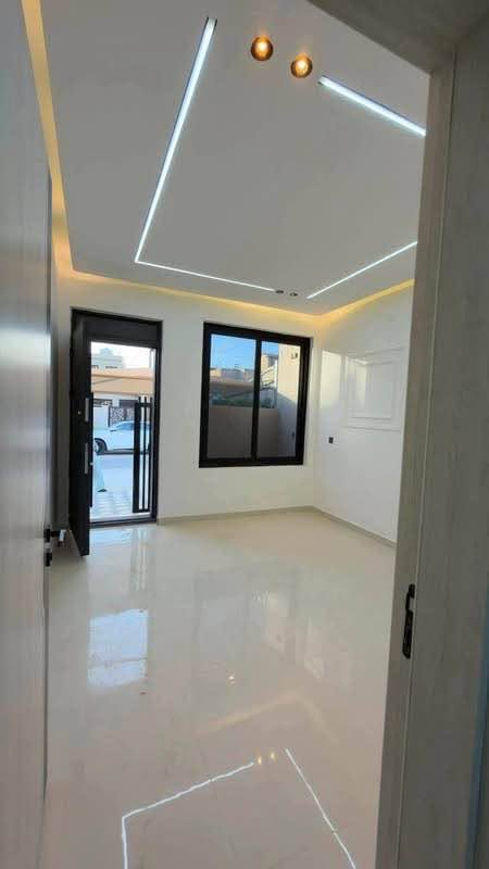 مشتملات عدد 4 مساحة الواحد 50 متر

كل دار يحتوي على 3 غرف نوم

 وصحيات عدد 2 عرض الشارع 20 متر

حي الجهاد الرفاق خلف مدينة العاب

للاستفسار ☎️ *********** بي اتساب

نستقبل كافة العروض العقارية داخل حي الجهاد

توجد مساحات مختلفة داخل حي الجهاد بغداد, العراق
