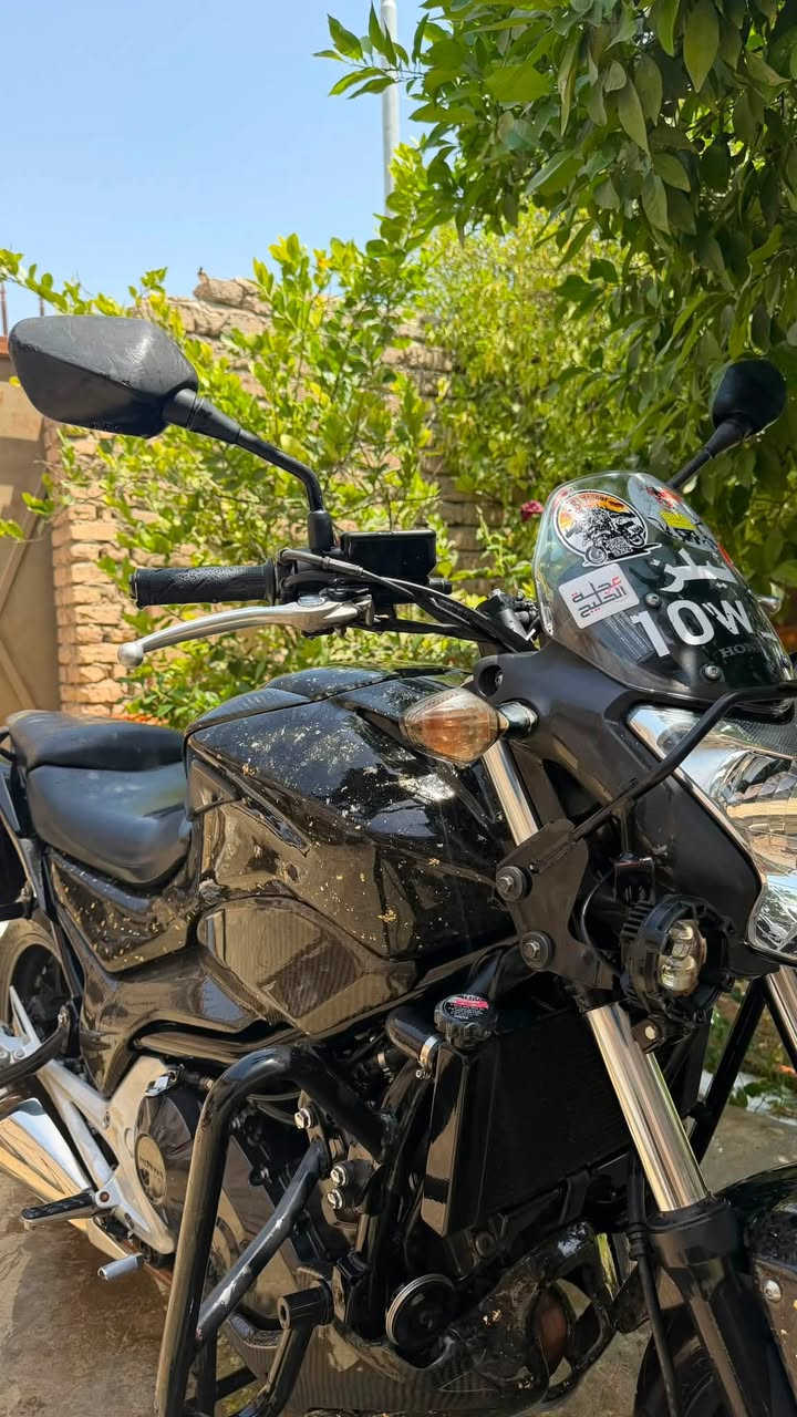 🏍️ للبيع | Honda NC700S
🔥 بيع نقد أو قسط
✅ التقسيط عبر منصة ماستر كارد الرافدين فقط.

📌 مواصفات الدراجة:

* كاربون فايبر أصلي من الوكالة (مو لاصق ولا تلبيس).
* ماشية 60,000 كم.
* مكفولة مكينة + كير + كهرباء.
* رقم وسنوية باسمي، والتحويل يتم ثاني يوم.

💰 السعر: 33 ورقة، وقابل للتفاوض بالمعقول.

📞 للتواصل (اتصال أو واتساب):
***********

