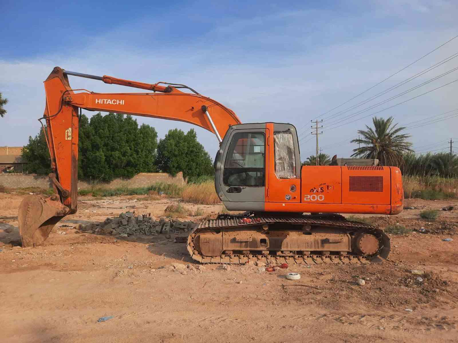 حفارة هيتاشي • ٢٠٠٤ • ذي قار