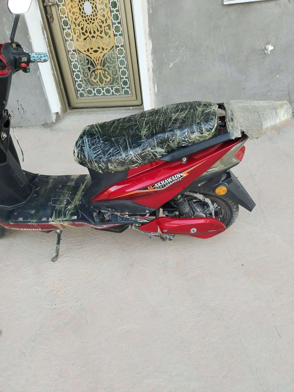 سلام عليكم اخوان موطور شحن نضيف بطاريات نضاف لي يريد رقمي بي واتساب ***********
