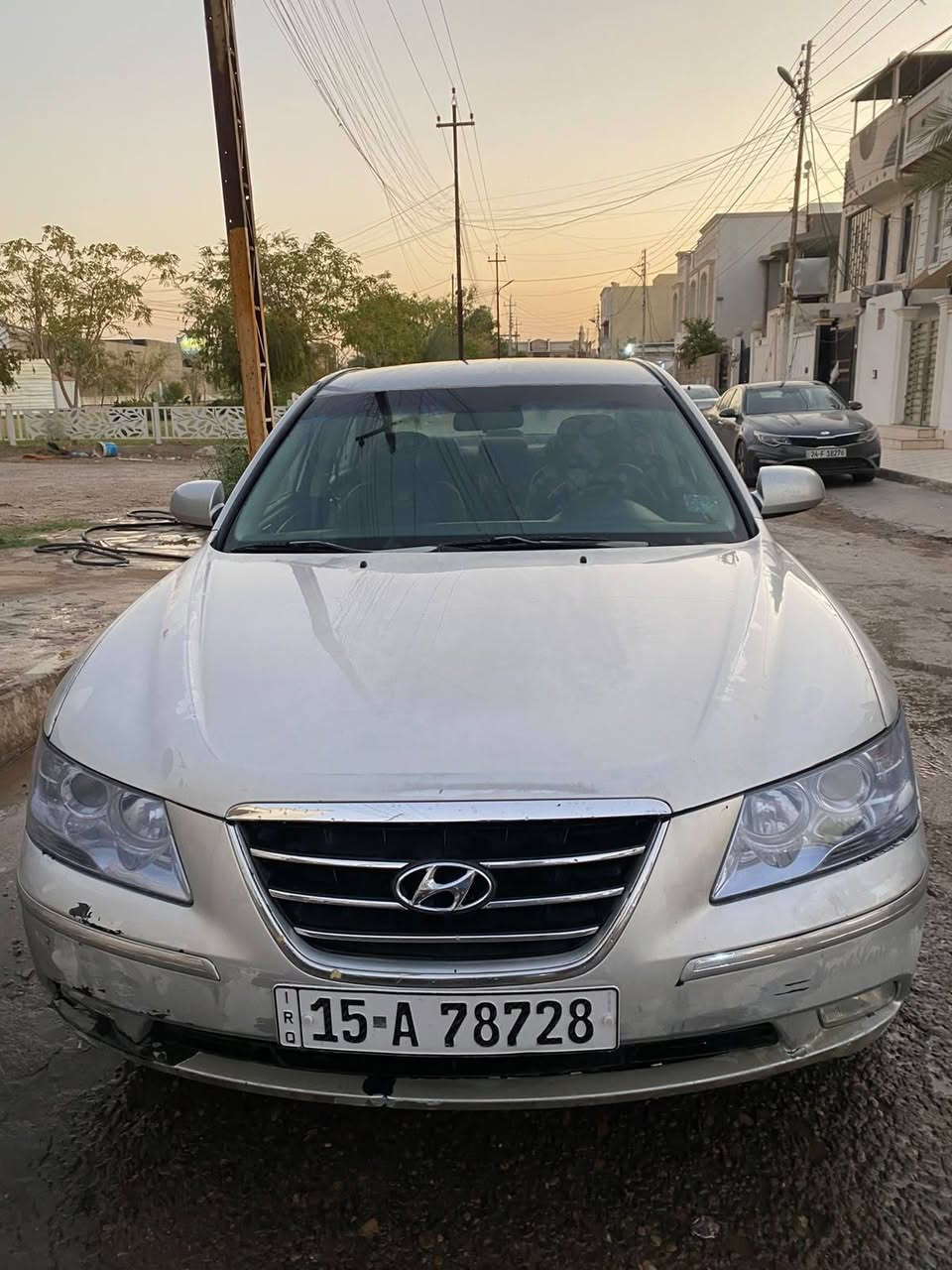 سوناتا موديل ١٠ وارد امريكي بدون ضرر سياره يرادلها ترتيب بسيط السعر ٩٥ مكان الرمادي حي الضباط وبيها مجال رقم صاحبها***********
