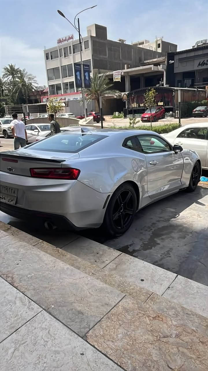 سلام عليكم شباب الطيبه عندي كمارو موديل ١٧خمسينيه سياره فول مواصفات بيها طبه بل r وهذا لموديل معروف بلكير اعتقد دجه او اذان وحادثها قطعتين فقط ايرباك البرده طاك بيها طعجه بلبنيد وبيها جاملغ لخلفي بارد ممصلحات سياره حلوه ونضيفه وعليها برمجه وقويه سياره رقم سليمانيه شوكت متريد تحويل موجود مكان السياره يرموك الشراي يتصل ***********
