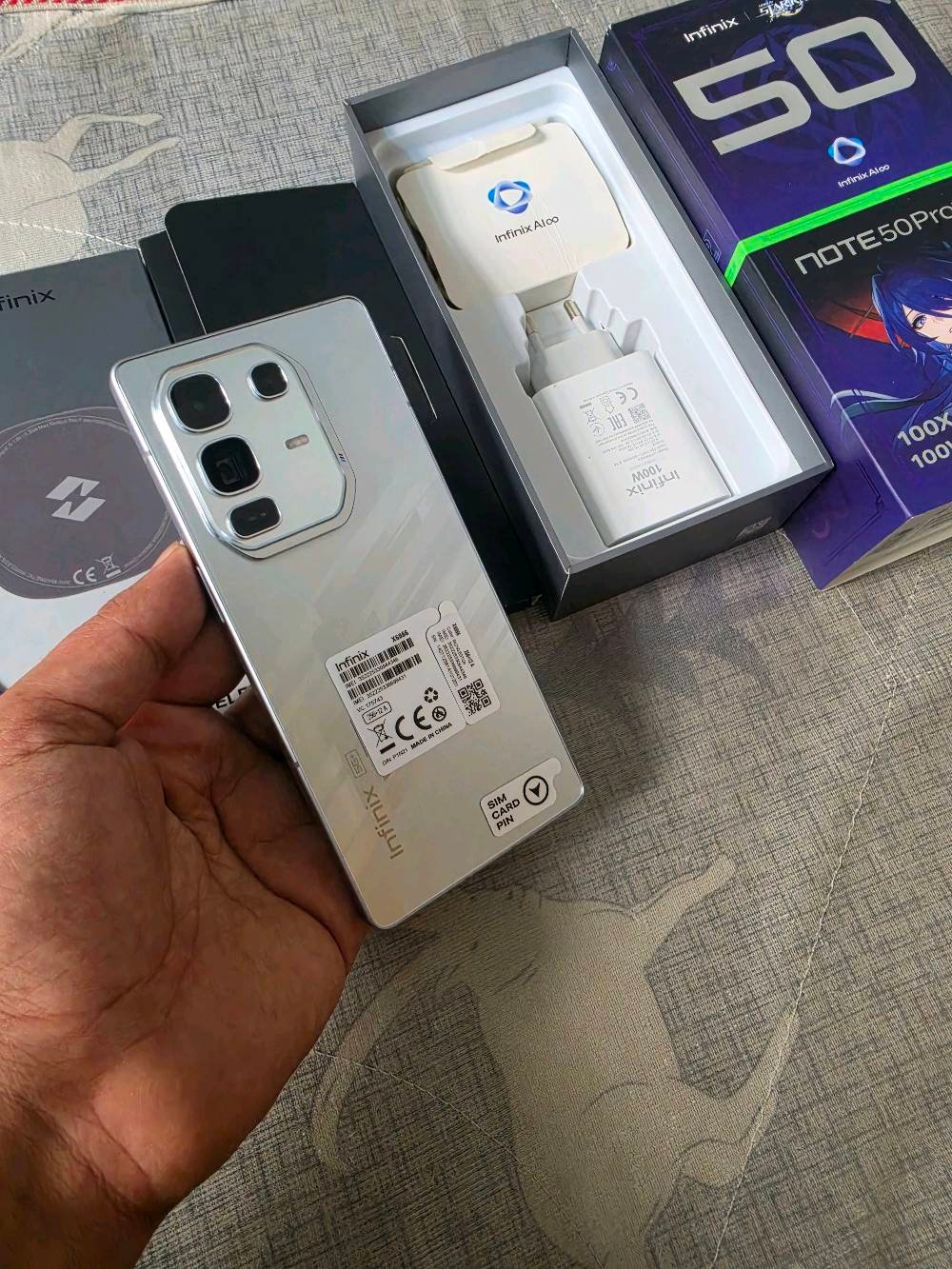 انفنكس نوت 50 برو بلس نسخة مميزة استخدام شهر شرط اخو الجديد نظافة 100% مع كافة ملحقاتة شاحن 100 واط وشاحن الوايرلس ذاكرة 256 رام 24 للبيع السعر 450 الف مجال جدا بسيط عنواني بغداد اي استفسار عالرقم  ***********
