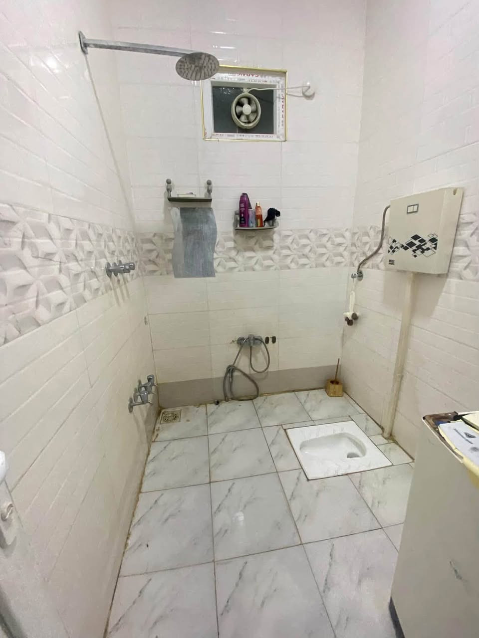 � مشتمل للإيجار – حي الجامعة / شارع عشرين
🛏️ غرفتين نوم
🛋️ صالة
🍳 مطبخ
🚿 صحيات

🔺#للاستفسار مراسله واتساب ع الرقم التالي 

http://wa.me/+964*********** مقتدى 📲

—————————————————————
او زيارة مكتبنا

🔺العنوان:- حي الجامعة شارع عشرين مكتب مقتدى العكيلي للعقار والمقاولات العامة
