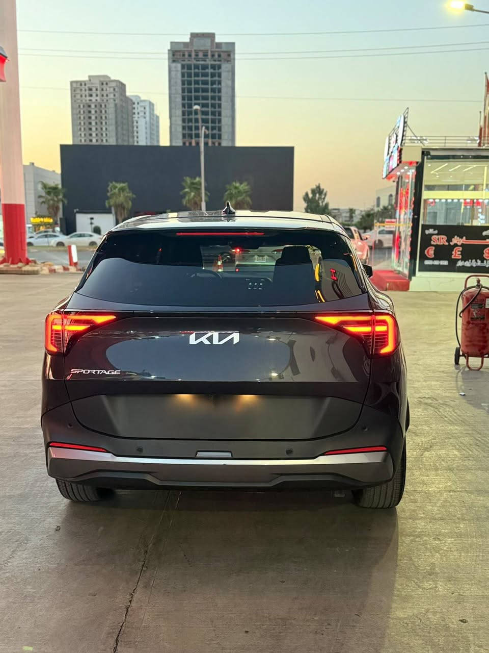 سبورتج 2026 وارد امريكي
فئة lxs محرك 2500 جي دي اي
صور الحادث مرفقة بيها حافة البنيد صبغ 
و اماكن متفرقة PDR .
مكانها اربيل و السيارة بدون رقم .
السعر 169 ورقة فقط .
اي استفسار ***********

نص مكتوب في الصور:
- 60 4G+ BIDCAR Current Search for vehicle by Make, Model, ID 1 / 14 1:1 You are watching archived offer. Auction ended on Monday, December 15, 2025. 3:12
- 2 / 14 1:1