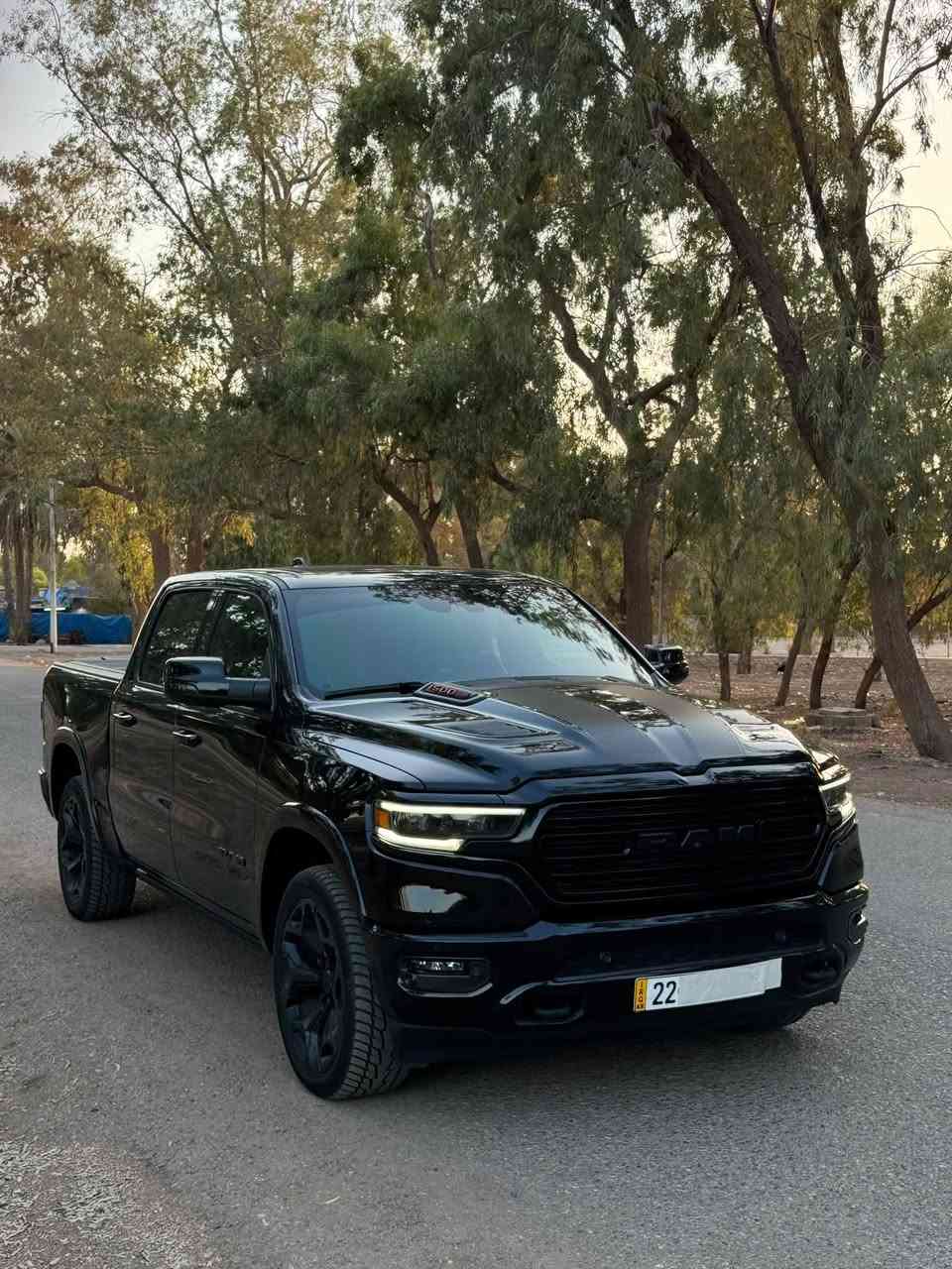 رام 1500 • لمتد بلاك • HEMI 5.7