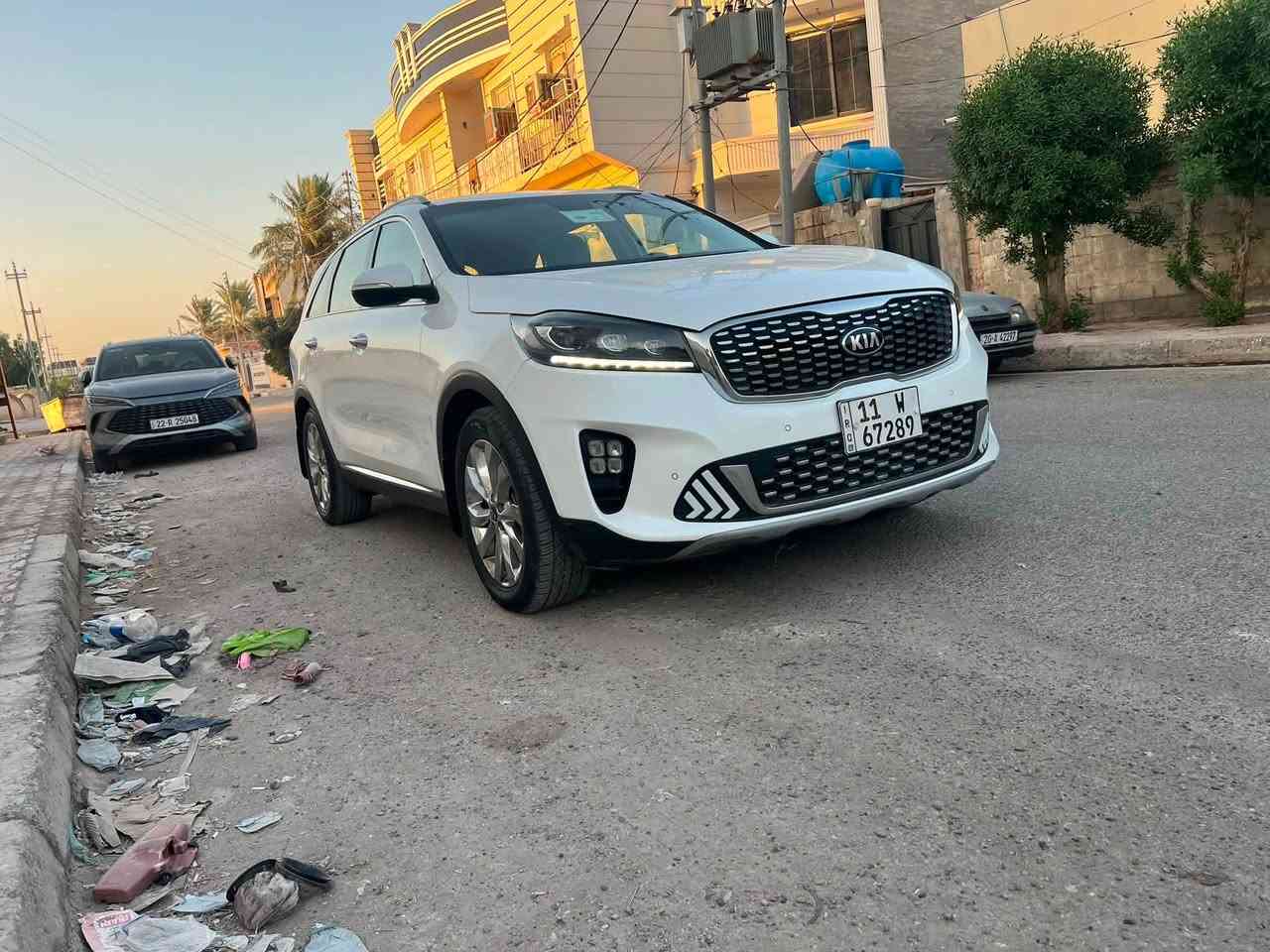 كيا سورنتو خليجي 
رقم بغداد الماني بسمي 
موديل ٢٠١٨ شكل ال٢٠
لون ابيض 
دبل شباك شكل الجديد 
٦ سلندر ٧ راكب 
فوووووول مواصفات بدون فتحة 
هندبريك بصمة 
اوتو هولد توقف ذاتي 
نظام ايكو ادرايف 
بصمتين: تشغيل وتقفيل 
بردات خلفية اصلية 
الباب الخلفي كهرباء 
كامرة دوارة اصلية 
مري شفط مع القفل 
حساس امامي وخلفي 
شاشة كبيرة اندرويد 
نظام ايكو درايف 
كشنات جلد اصلي لونين 
كشنات ٢ كهرباء 
كامرة دوارة اصلية 
مري شفط مع القفل 
حساس امامي وخلفي 
تبريد ابيانو لمس 
تبريد ٣ قطع ثلج 
تحكم استيرن فول 
حاكية : ابلوتوث: اوكس 
كيجات السرعة زئبقية 
شاشة الدشبول الكترونية 
اضواء ترحيب بليدات 
علامة سورنتو بلدوسة 
جي: بي: اس خرائط طرق 
علامة سورنتو بلدوسة 
لد امامي وخلفي 
لايت زنون اصلي 
لايت لد٥ عدسات اسود 
مانع انزلاق وانحدار 
يدات نيكل اصلي 
اشاير بلمري 
ويل اكروم ١٩
تخم تاير جديد
ماشية ٧٠ الف اصلي 
كير ومكينة وصدر وحدادية وتبريد خير من اللة
بدون ضربة وتبديل واشخوط وبارد وصبغ 
الرقم الدولي الجديد / هزة جديدة / سنوية جديدة 
البصمة الثانية ممستخدمة / كتلوكات الشركة موجودات / الأرضية مغلفة جلد 
سيارة نظيفة وجاهزة مابية اي نقص 
فديو موجود بلمنشور
السعر ٢١٩$
***********
