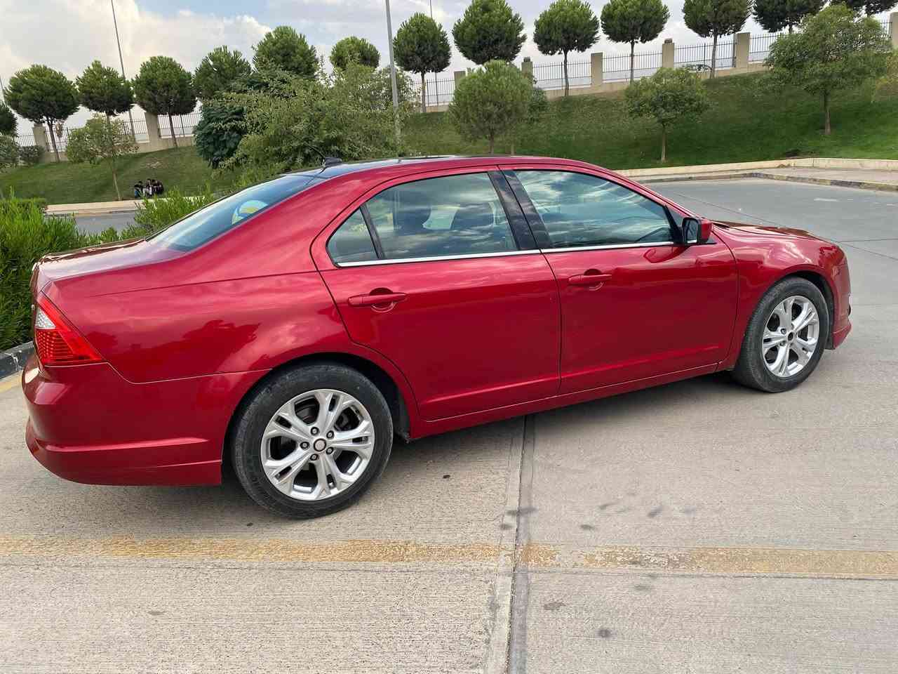 Model 2012
گێرو  مەکینە  بەشەرت  
بێ کاڵ بونەوە  بێ بۆیاخ
***********
سلێمانی
