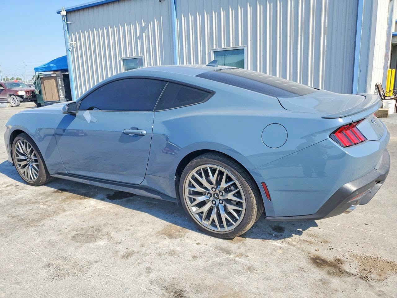 ✨ نشات للمزادات الامريكية ✨
تفاصيل المزاد :
🔹 تاريخ المزاد: 2026/9/30 الاربعاء
🔹 نوع السيارة: 2026 FORD MUSTANG
🔹 السعر : حسب المزاد
🔹 الضرر: مرفق بصور تفصيلية 
🔹 المسافة:  6,147 mi
🔹حجم المحرك : 2.3L 4
6-4-5-9-2-3-1-6
🔹 خدماتنا:
◀ استيراد السيارات من كافة الولايات الأمريكية.
🚢 شحن سريع إلى الوجهات التالية:
ميناء أم قصر ⚓
ميناء جبل علي 🚚
ميناء مرسين 
إقليم كردستان (من الإمارات) 📦
🤝 توفير وكيل خاص لتعقيب معاملات السيارات الحرة والمعوقين.
◀شراء قطع غيار من دبي 
🚘تصليح سيارات في دبي 
🚘عرض سيارات الزبائن 
📊 أسعار تنافسية تشمل النقل الداخلي والبحري.
📍 الموقع:
كركوك- شارع قدس فرع ماركت روما 🏢
🔹 للمزايدة على السيارات:
👀 يمكنكم زيارة المكتب للاطلاع على السيارات المتوفرة.
📝 نوفر كشفًا تفصيليًا للسيارات المتضررة يشمل تقريرًا كاملًا وصورًا، متاح للاطلاع في مقر الشركة.
⏰ أوقات العمل:
يوميًا من 4 عصرًا إلى 12 منتصف الليل.
❌ عطلة المزاد: يومي السبت والأحد.
📞 للتواصل:
📱كركوك  : *********** 
📱كركوك  : ***********
TikTok: https://www.tiktok.com/@nashat_cars?_t=ZS-8t0UWWlL5JS&_r=1
🌟 نتشرف بخدمتكم وزيارتكم

نص مكتوب في الصور:
- 764592316E
- 54592316