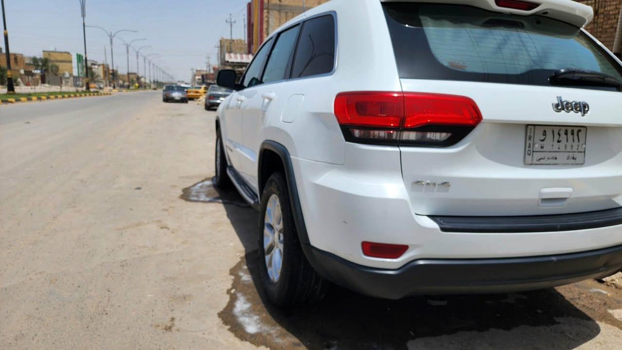 جيب شروكي موديل 14 خليجي مكفول فول مواصفات  رقم بغداد مكان السياره ذي قار الشطره ***********
