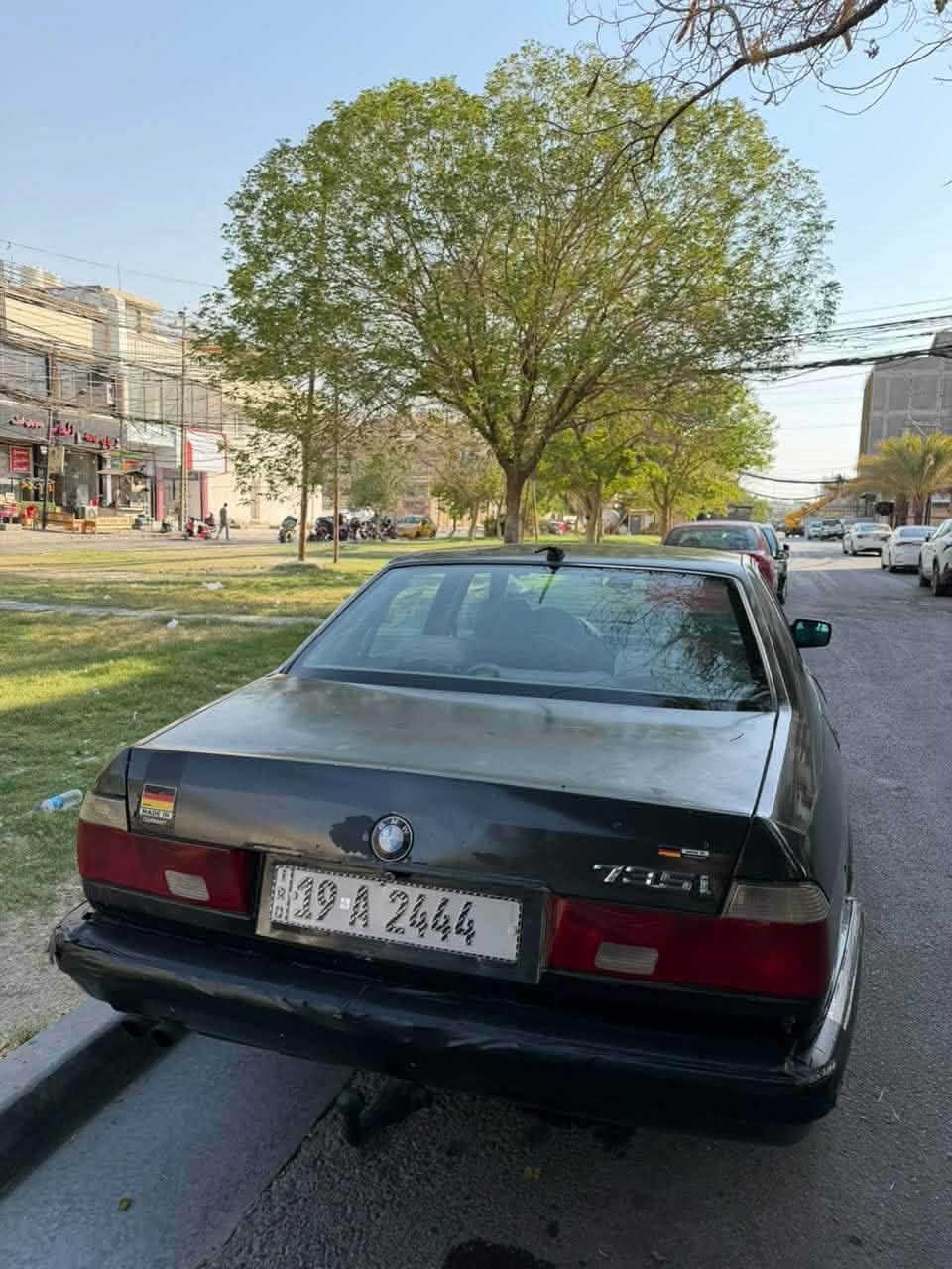 سلام عليكم بي ام حجم 735 رقم مميز مكينه وكير بطه مكينه كايمه بس تشتغل السياره ابيع كوم حديد السعر 36 وبيه مجال بسيط حك الجيه ***********
