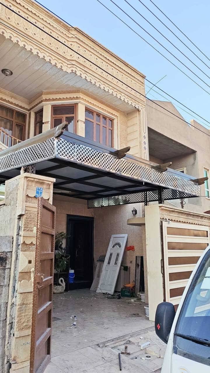 سياره للنقل داخل اربيل❤️
@إشارة انسب الاسعار 

 يوجد كادر مختص لنقل و لفتح وشد غرف نوم+

 كاونترات

يوجد لحيم سفري وصيانه منزليه 

 ***********

***********

نص مكتوب في الصور:
- HONOR X9b 108MP Ultra-Sensing Camera 16:00 09/05/2026