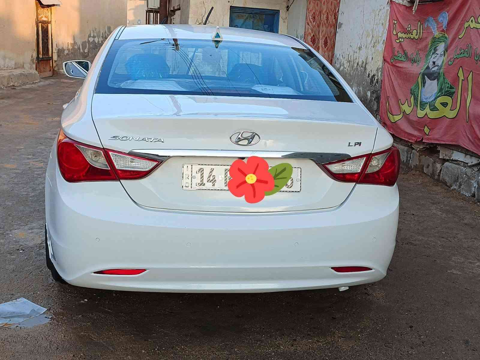 سوناتا ٢٠١٤ رقم دولي بسمي سنويه ٣١ وارد كوري سياره مكفوله من ضربه وتبديل صبغ ماينكفل الكوري سياره جاهزه محرك وكير وحداديه وتبريد وكهربائيات كله شغاله تخم تاير جديد دواخل جديده شاشه كامره تحكم ستيرن حساسات خلفيه الستفسار اتصل على رقم الهاتف *********** سعر ١٣٥ وبيه مجال قليل البصرة, العراق
