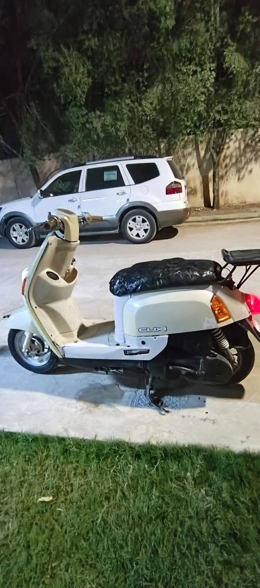 سلام عليكم حبايب ماكس بوليس 
شرط ختم واحد وداخل كريمي ختمه 
ويه الكفرات الدراجه بوشه 49نص نكره بس وهندر شغاله بس الدراجه 
شويه الباتري تعبان الدراجه ربع مذب عليه كاملههه من كل النواحي لايت بك لايت اشاير سكن اسطب الدراجه مجبور عله فلوسه بيه صوت تفيلس فقططططط فقططططط تجي تشوفه اي شي بيه غير صوت التفيلس رجعه واني الممنون السعر 500بيه مجال 
المكان ديالى بعقوبة كاطون الرحمه قرب جامع القصئ تواصل خاص او عبر الرقم***********🎌♥️
