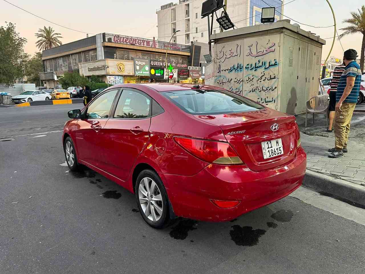 السلام عليكم اكسنت ٢٠١٥ محرك ١٤٠٠ جديد بعدة تبريد ثلج تايرات زينه ويل كب شاشه وكامره رقم بغداد دولي هزه جديدة مصبوغة ابيع احزام ضربه مابيه دواخل وشواصي والغود ابد سعرها ٧٢ سعره جدا مناسب عنوان بغداد الاتصال ***********
