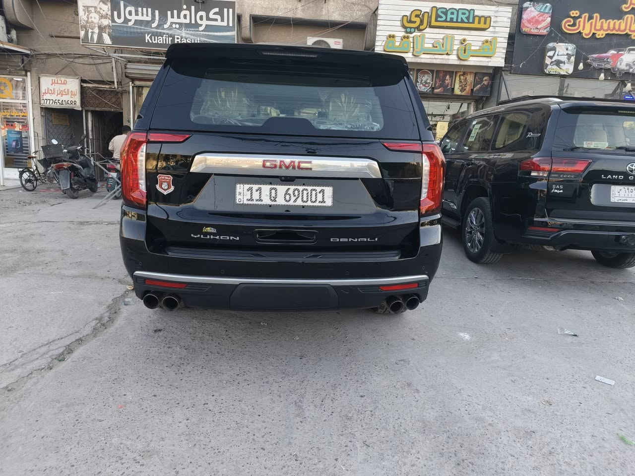 السلام عليكم جمسي دنلي موديل 23 كفاله عامه ماشيه 56 خليجيه السعر 51000 دولار السياره بسمي  مكاني البلديات رقمي ***********
