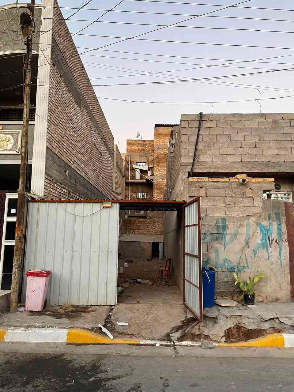 🏡 قطعة أرض  للبيع
المساحه : 75 متر 

 الواجهة: 3.75 متر (أربعة إلا ربع)

 النزال: 20 متر

 الموقع: منطقة 26 - قرب الحشد

 السعر: 35 مليون  (غير قابل للتفاوض)

📞 للاستفسار والتواصل: ***********
