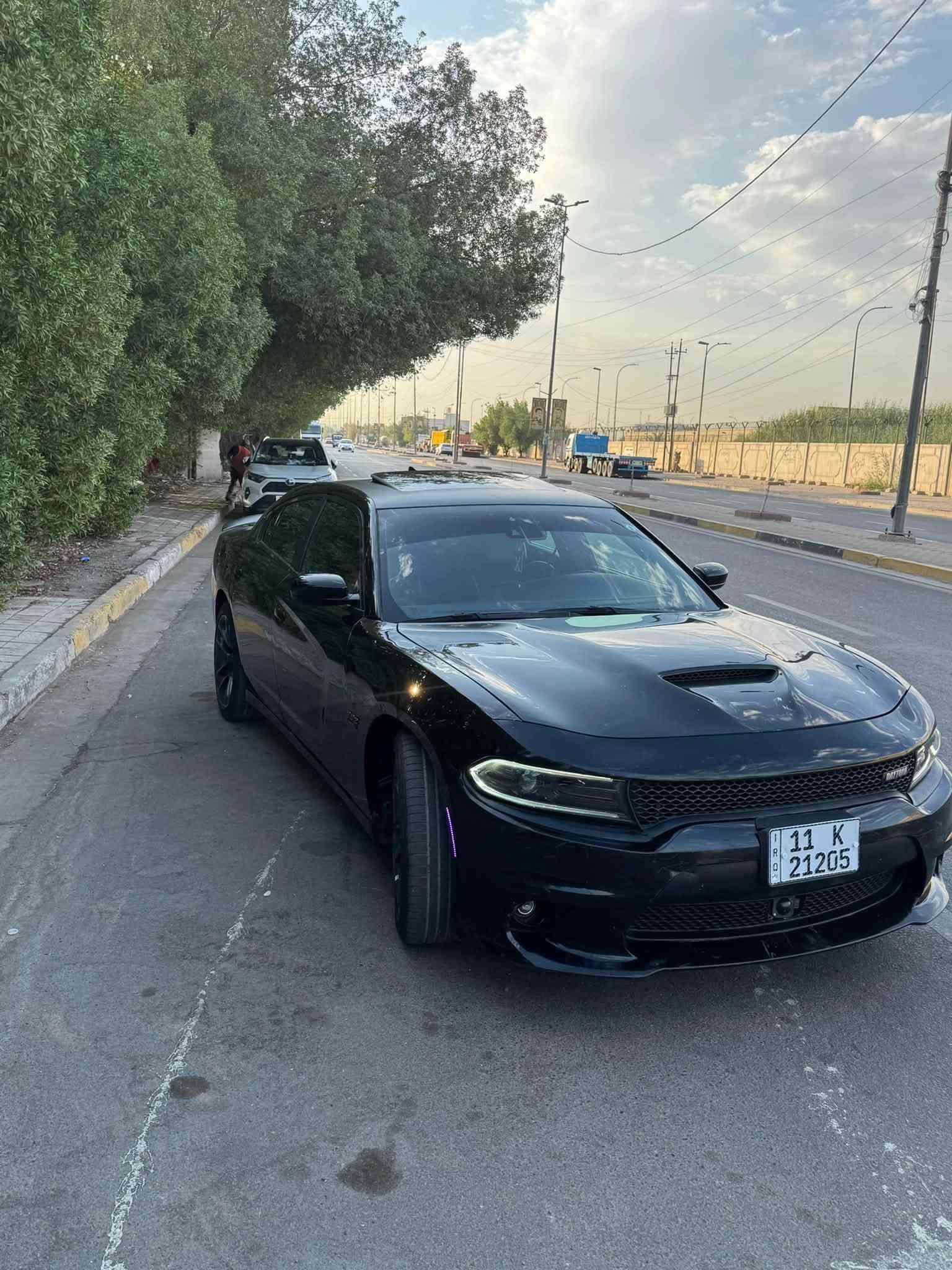 السلام عليكم ارخص دايتونا 2023 بموديلها وبمواصفاتها
سياره فوول1/1 
رادار امامي ووستم صوت هارمن كاردون
وفتحه وكشن خزن وتبريد تدفئه حته الاسترين كهرباء 
دشبل خياط مو العادي وعينه 260 مالتها
ماشيه19 الف فقط رقم بغداد باسمي تحويل ثاني 
سعرها 225 وبيها مجال حادثها كدامكم بنيد مدبل نفس لون جاملغ بارد صبغ وتعمير بل لغد شاصي راديتر بلادي مملعبوب بيهن 
مكاني بغداد شارع فلسطين 
***********
