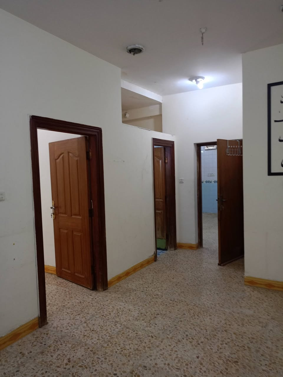 للايجار🏛️ شقه بالجزائر شارع المطاعم   بناء حديث  👍 طابق ارضي    ⚡  
🌿 غرفه نوم عدد 2 / مطبخ /صاله/ مجمع صحيات  /  
⚡
الايجار 400
للاستعلام 
***********📲
علي الجبوري / ابو مهيمن
