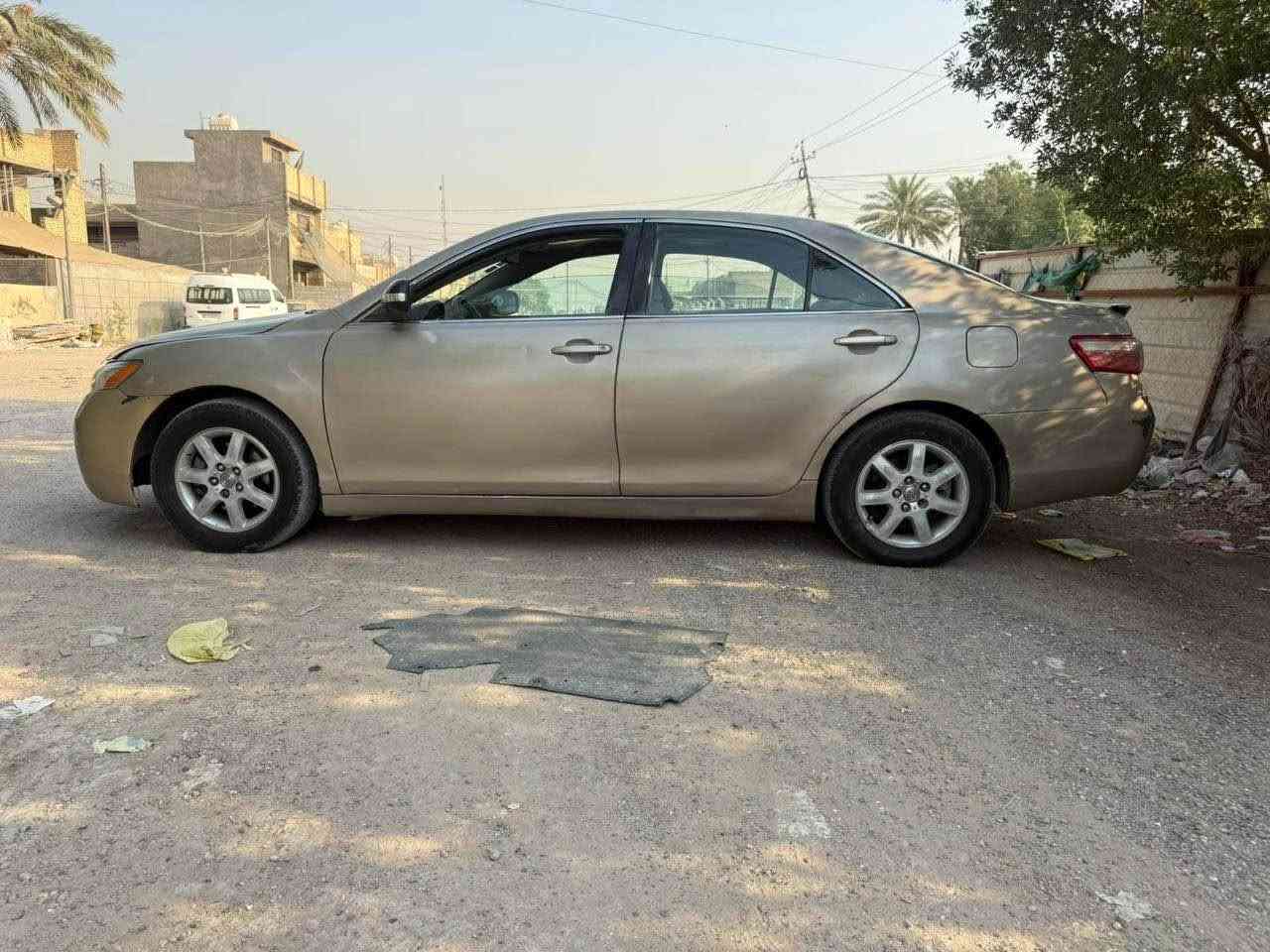 السلام عليكم 
كامري2007 وارد امريكي ضررها جاملغ امامي وبنيد 
محرك 2400 كير اوتو 
رقم بغداد 
صبغتها عام 
محرك وكير جيد جدا 
تبريد وصدر وتايرات جيد جدا 
رقم بغداد دولي جديد
سعرها64 ورقه
العنوان بغداد الكرخ
*********** الرمادي, الأنبار
