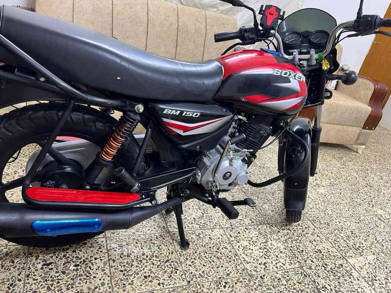 سلام عليكم بوكسر كلاسك مديل 23 دراجه زيرو ماشيهه 5تلاف فقط حقيقي وكفاله عامه ايشي بيهه ترجع محرك نضيف جدان وصوت ماشاءالله الله شاهد دراجه ابد مامتعوبه رقم وسنوسه نكليزي ديالئ مشروع وطني وين متريد تحول حول باسمي سعر 2600 مكاني بغداد ***********
