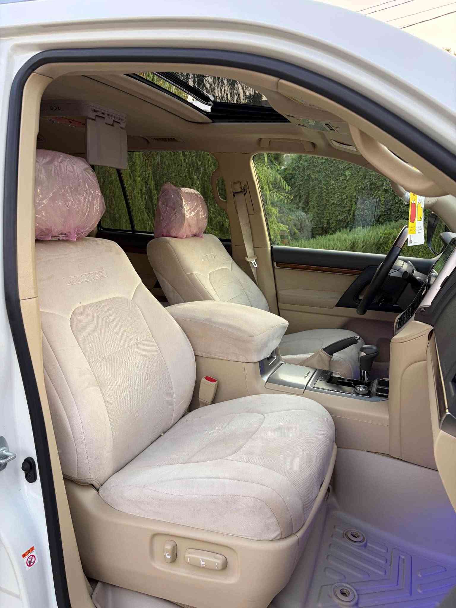 Toyota Land Cruiser 
2016
GXR-V6
63.000km
شەریکە بریەمی ئەسلی
Full ppf ضمان۱٠ سنوات
مکفولل کفالە عامە  
کیلومەتر بشرط
کشن جلد
کشن هربای
حاسات امامی و خلفی 
تشغیل عن بعید
شحن موبایل
مرایات شفط
دی ڤیدی سقف
سلاجە 
تبرید مرکزی
لایتات -LED
تاقم تایرات دانلوپ اصلی شەریکە
مكان سياره سليمانيه
***********☎️✅ السليمانية, العراق
