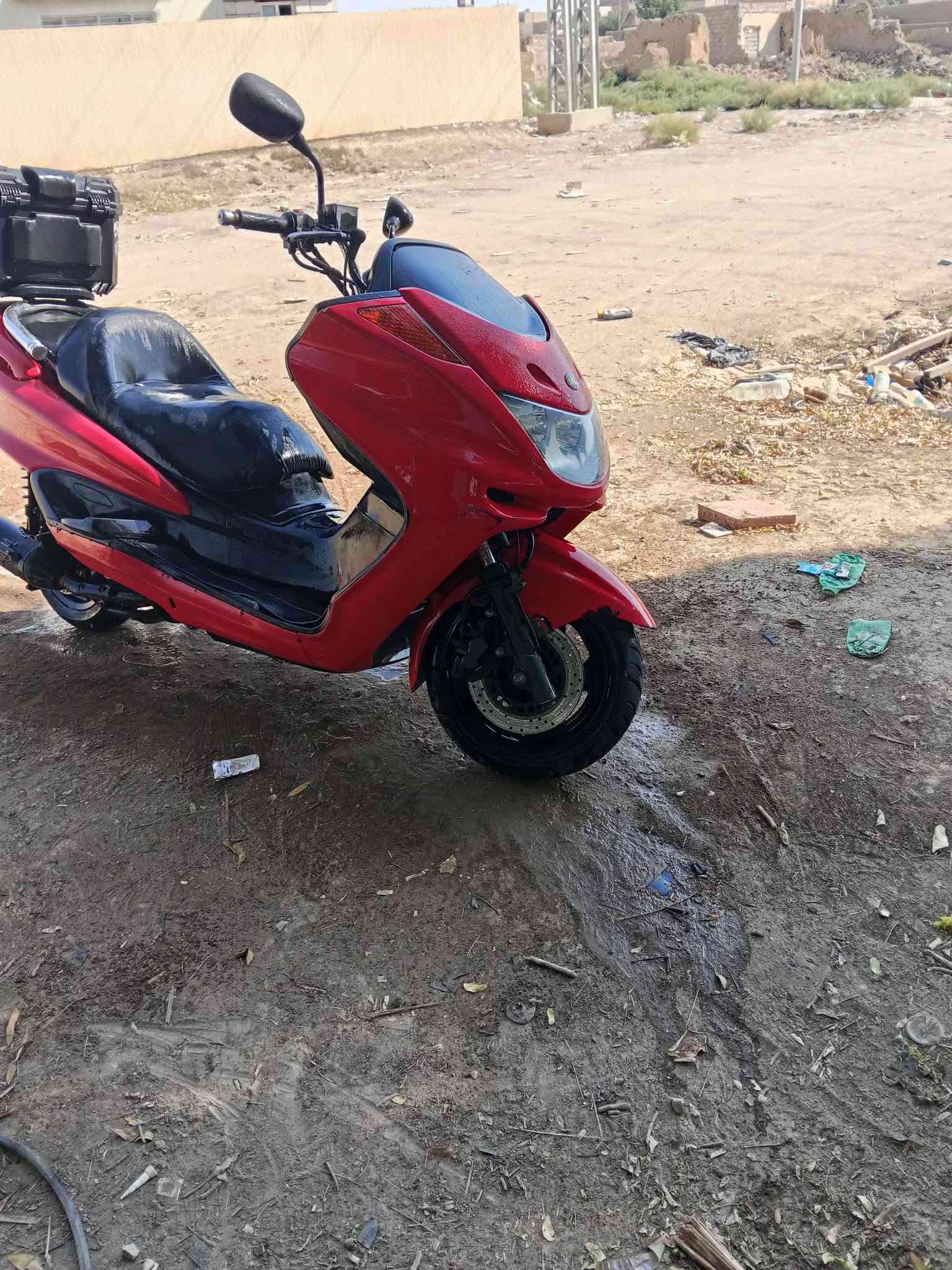سلام عليكم درجة فورزة جاهزة الدراجة بس محركهة مجفت كهربيات كلهة شغالى السعر 800وبيهة مجال ***********
